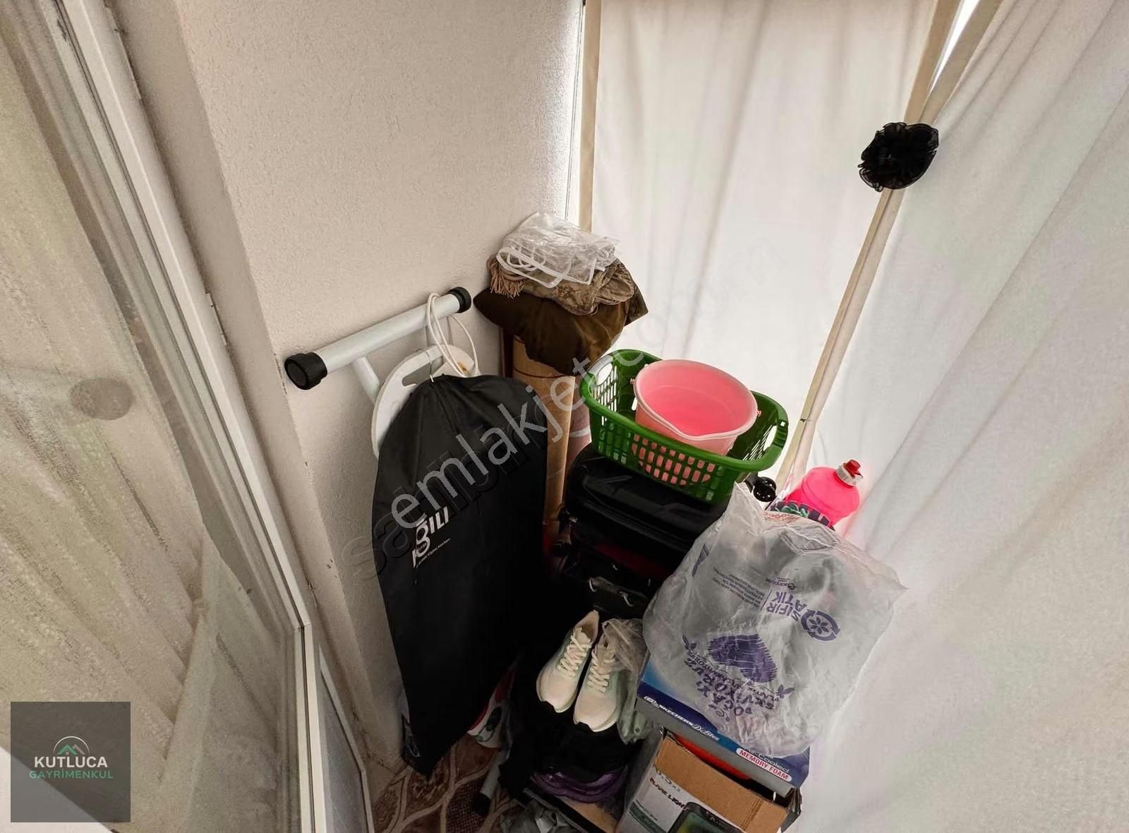 Ayvalıda Özlem Caddesi Üzernde Ön Cephe Ferah 2+1 95 M² 2. Kat! - Görsel 19