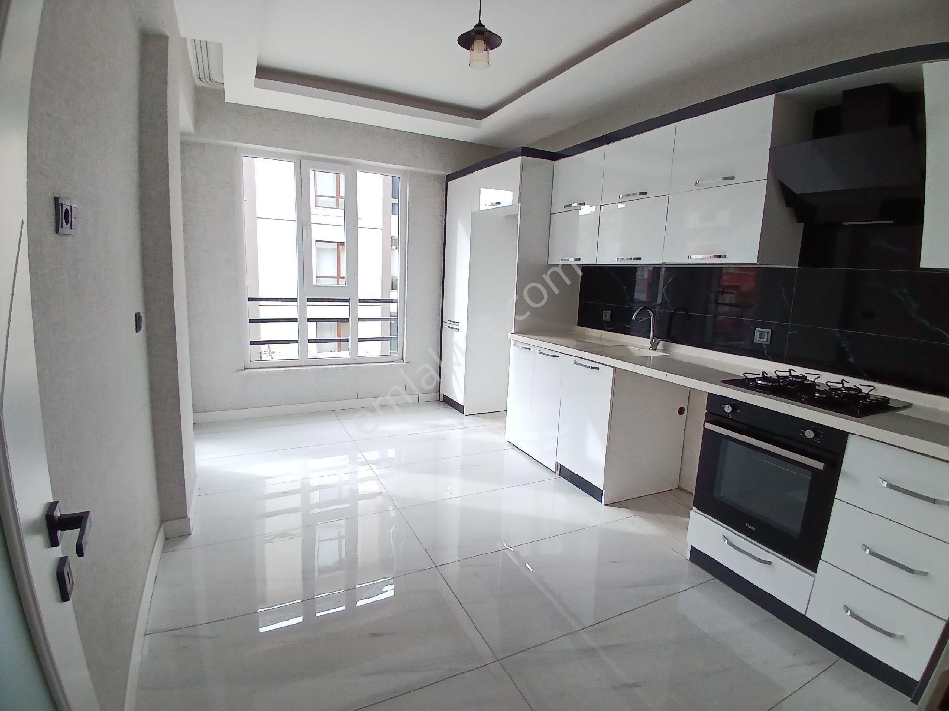 Başarı'dan Sancak Mahallesi Kiralık 2+1 Çok Geniş Daire - Görsel 4