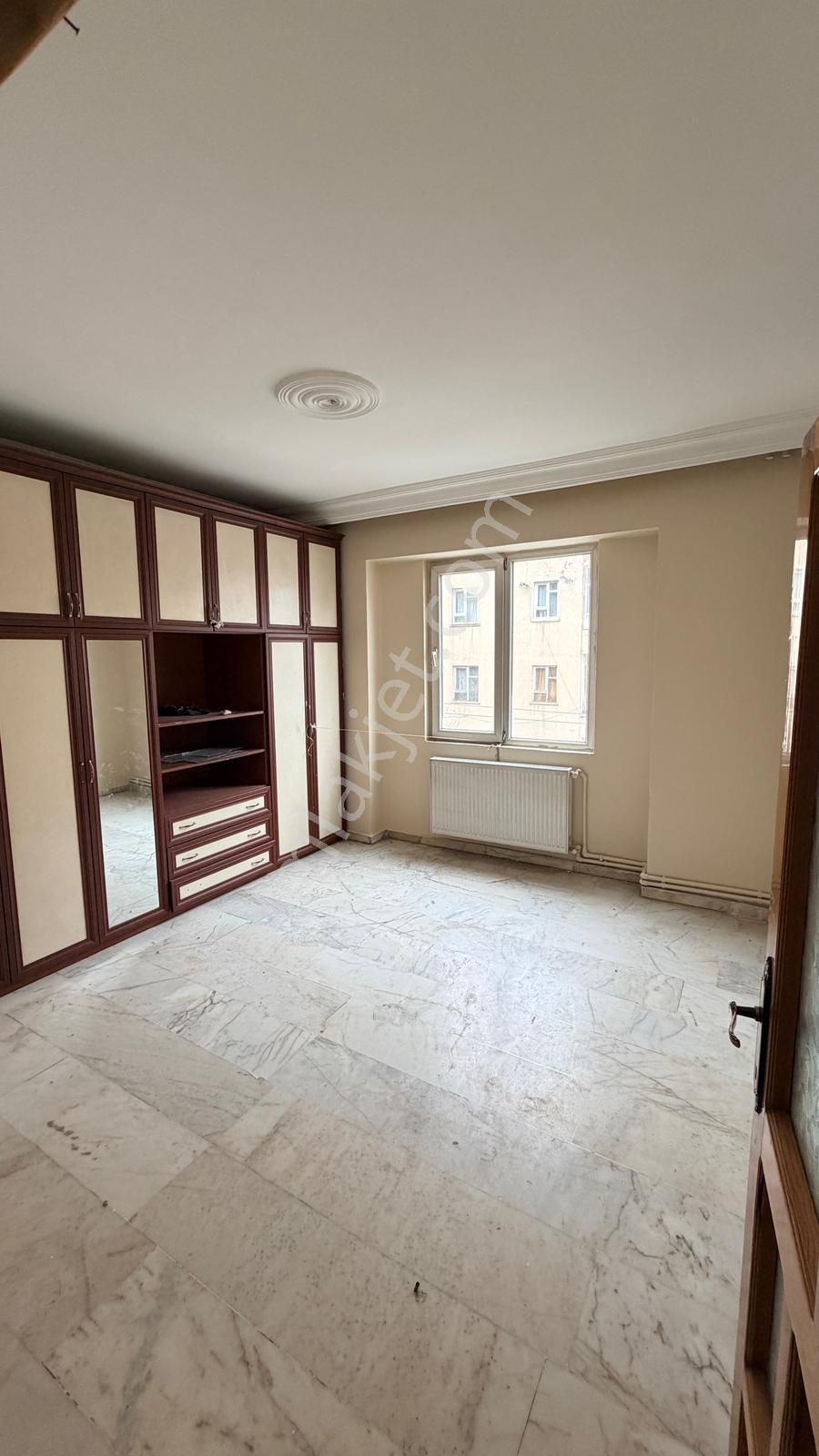 Yenişehirde Kiralık 5 Odalı Daıre Bulduk Emlakta - Görsel 2