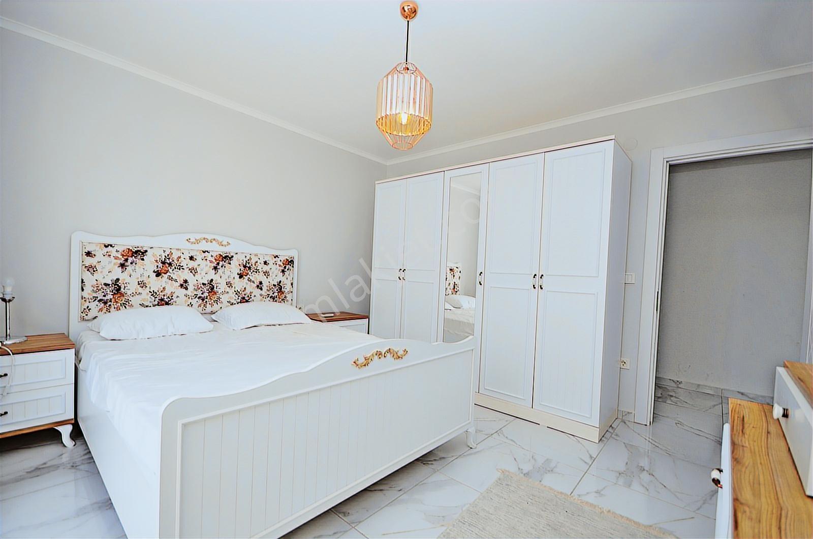 Mahmutlar'da Satılık 4+1 Dubleks Full Eşyalı Daire Denize Yakın - Görsel 3
