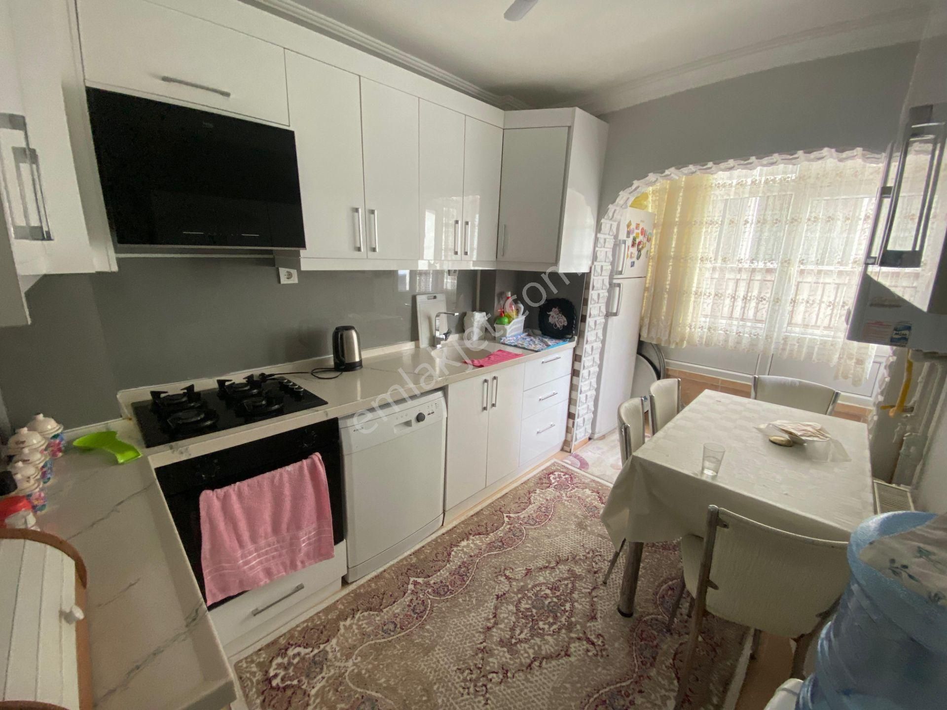 Plvne Mahallesinde 3+1 Katta Yapılı Fırsat Daire - Görsel 2