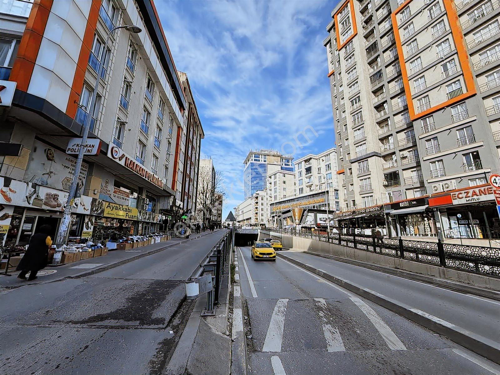Meydanda Ana Cadde Üzerinde Kiralık 70 M2 Ofis - Görsel 8