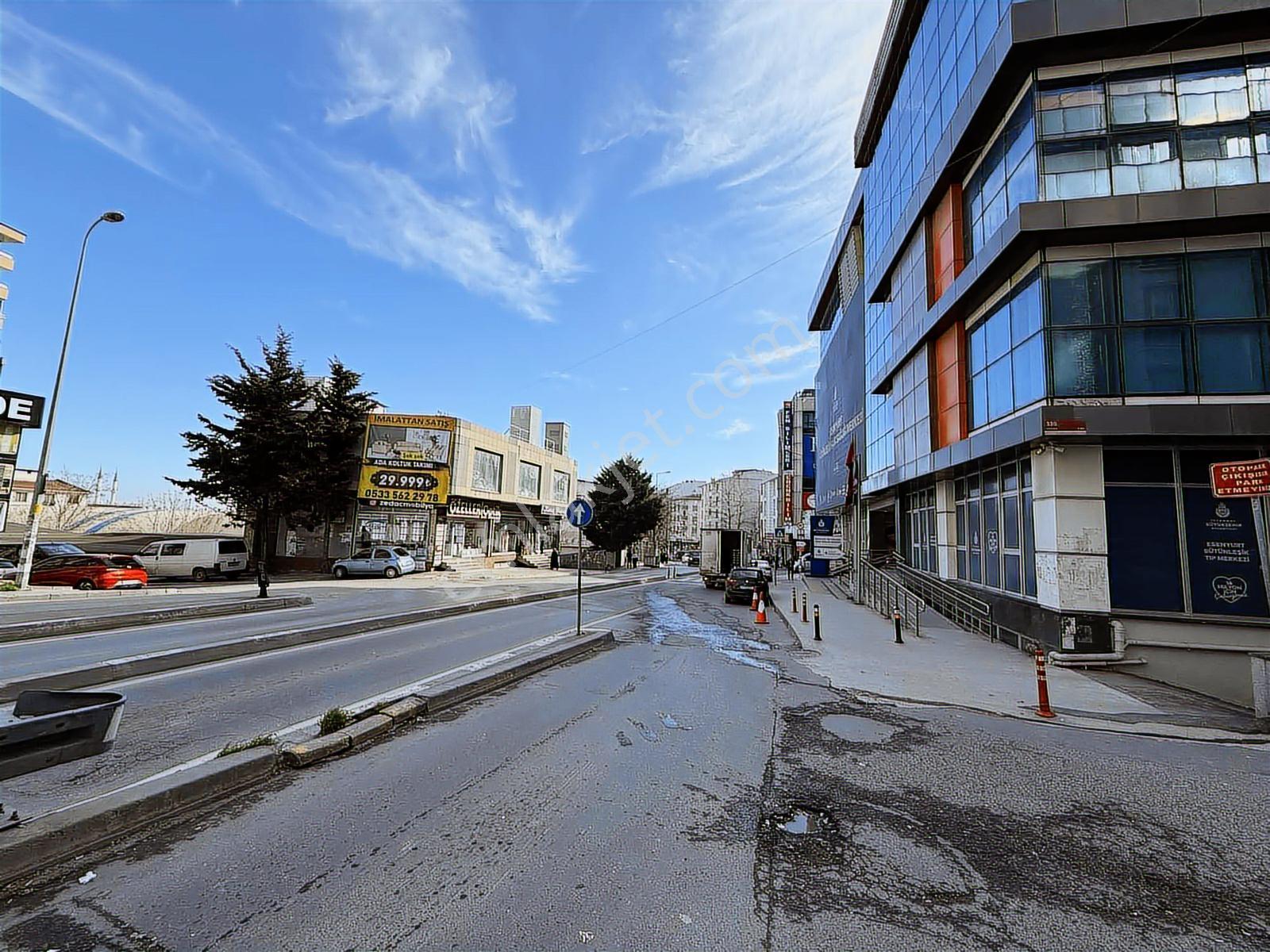 Meydanda Ana Cadde Üzerinde Kiralık 70 M2 Ofis - Görsel 9