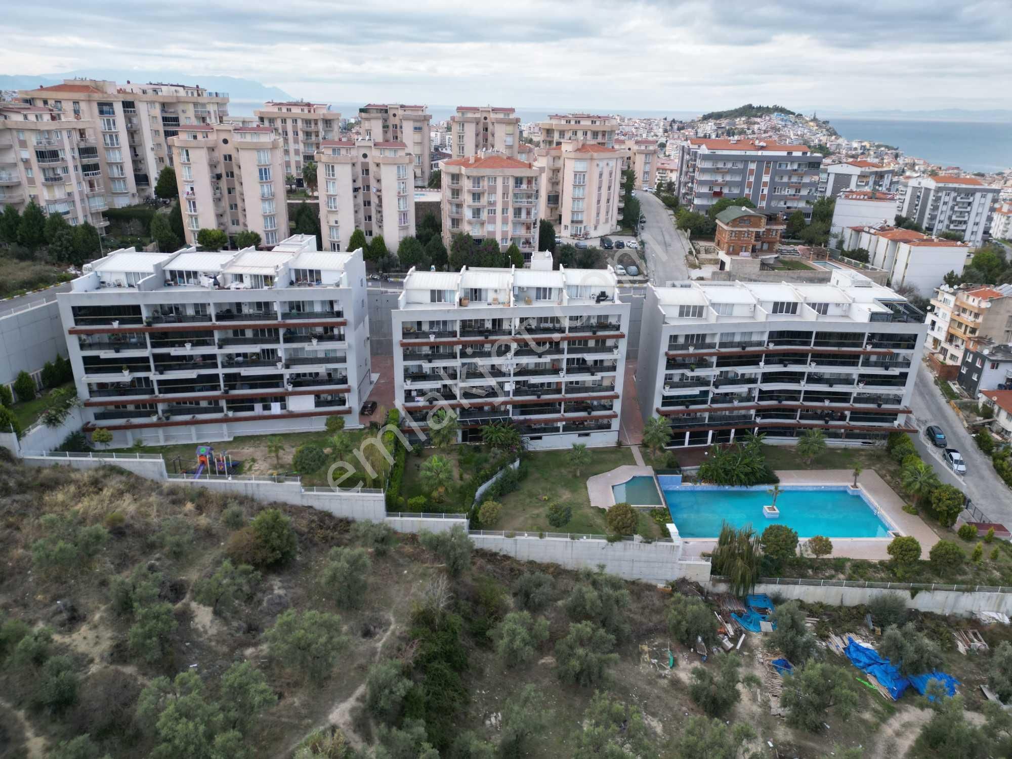 Kuşadası’nda Sitedeki Tek Bahçeli 2. Kat – 175 M² Prestıjlı Yaşam - Görsel 27