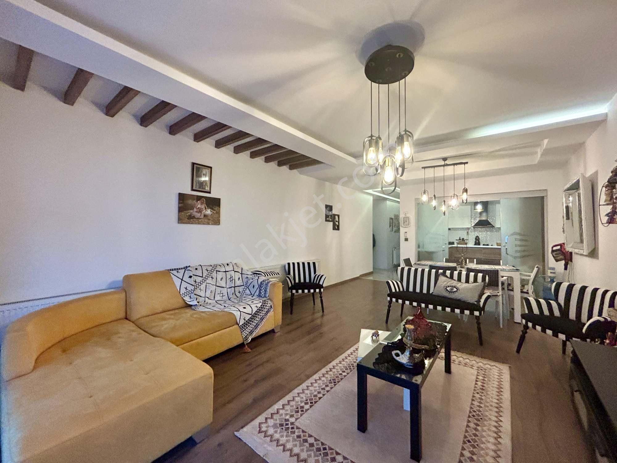 Kuşadası’nda Sitedeki Tek Bahçeli 2. Kat – 175 M² Prestıjlı Yaşam - Görsel 9