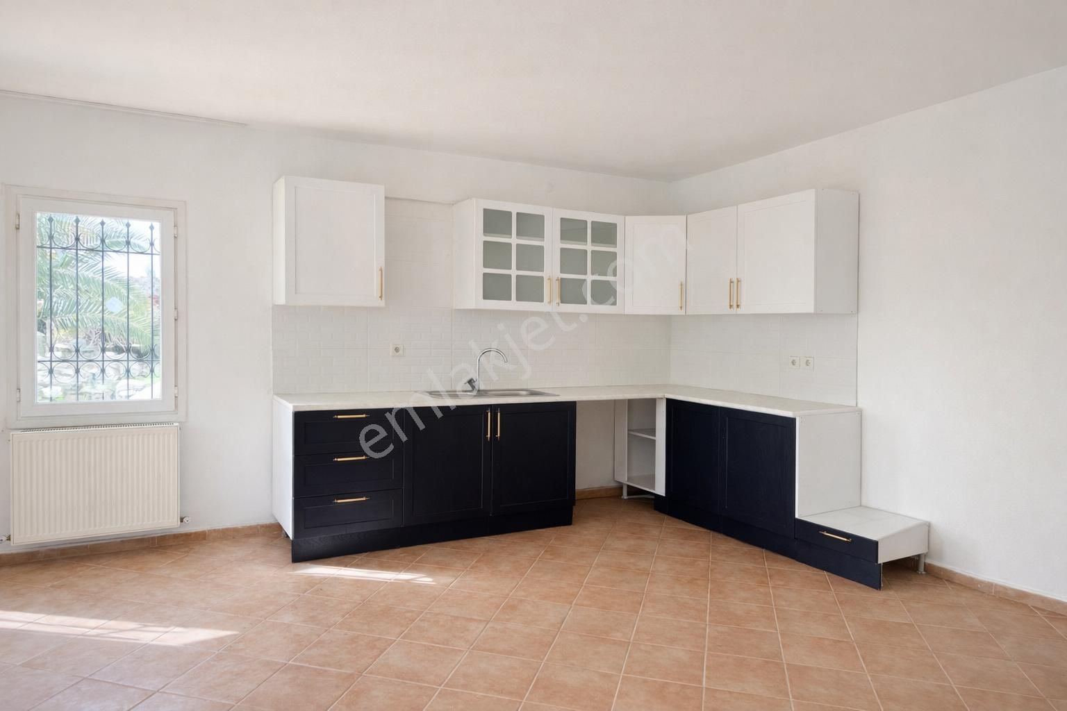 Bodrum Oasis Avm Üzeride Kiralık Bahçe Katı Daire 2+1 - Görsel 8