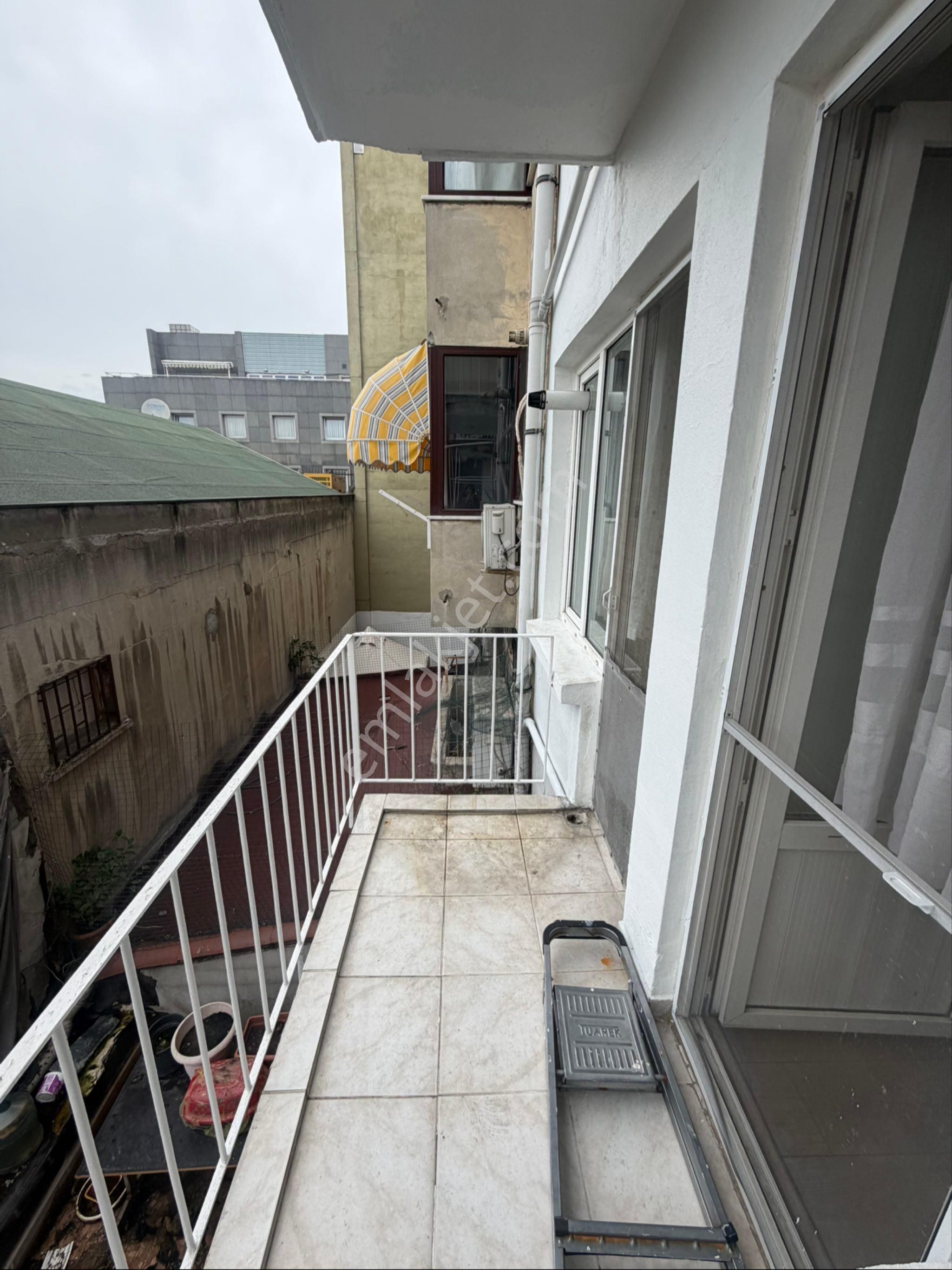 Kadıköyde Çarşıya 2 Dakika Uzaklıkta İçi Temiz Daire - Görsel 16