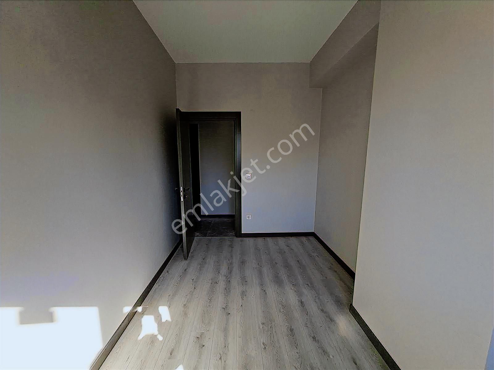Ümraniye Şerifali'de Kiralık 3+1 Sıfır Daire - Görsel 13