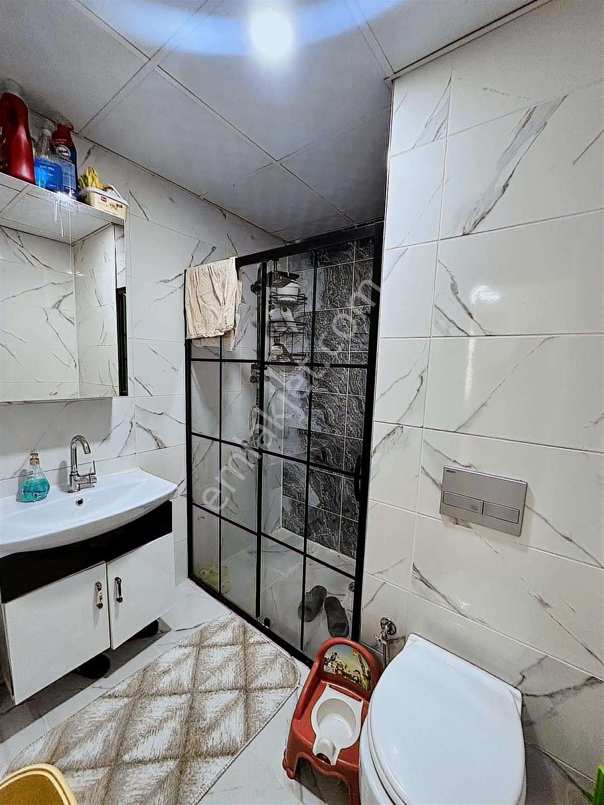 Acilll Satılık Alpaslanda 4+1 Ebeveyn Banyolu Kilerli Daire - Görsel 16