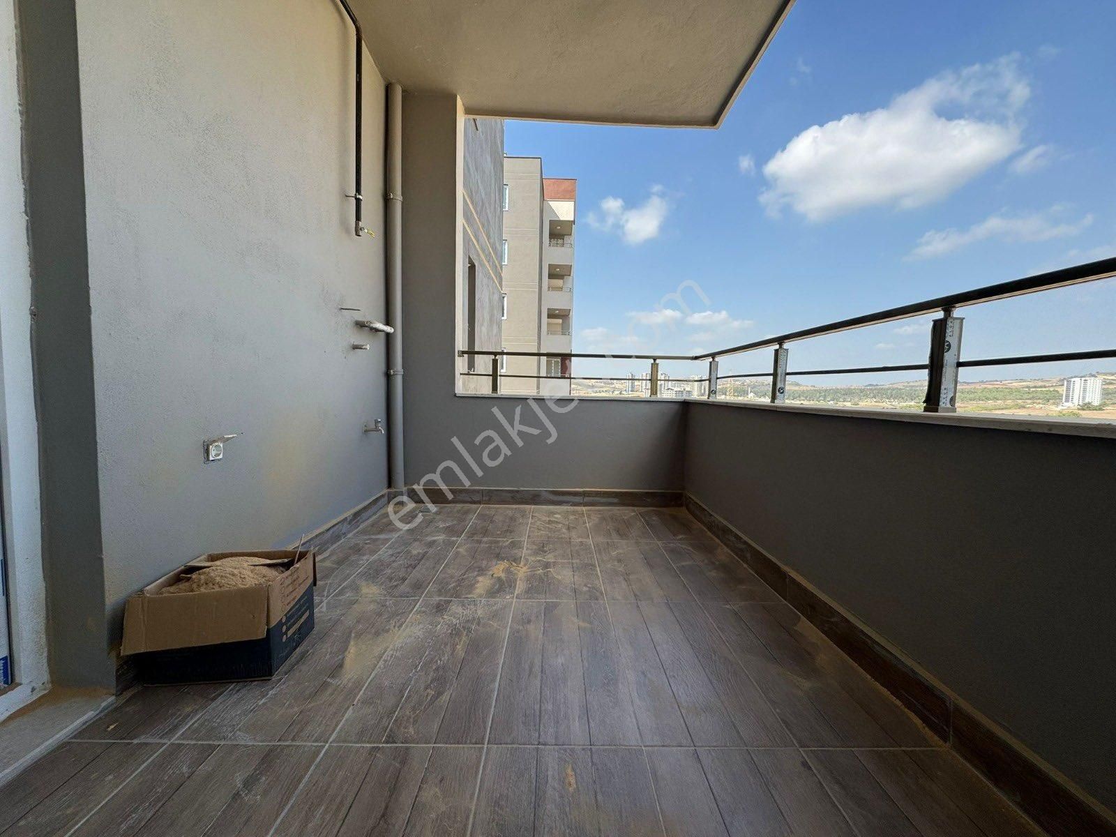 Kabasakal’da 7/24 Güvenlikli, Geniş Peyzajlı Sitede Full Donanımlı 2+1 Fırsat Daıre - Görsel 3