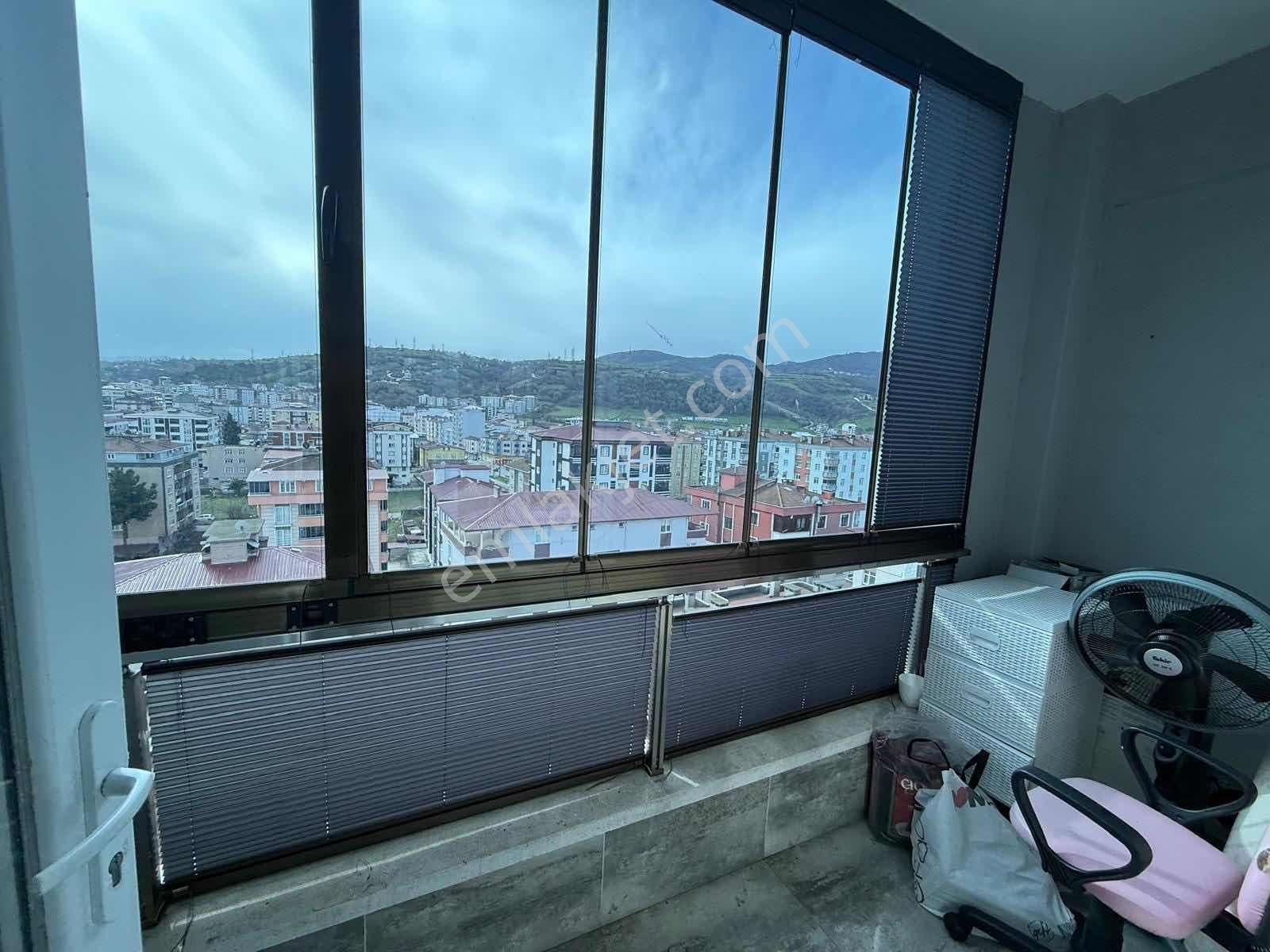 Yağmur Emlak'tan Özel Yapım Panoramik Manazaralı 3+1 Daire - Görsel 2