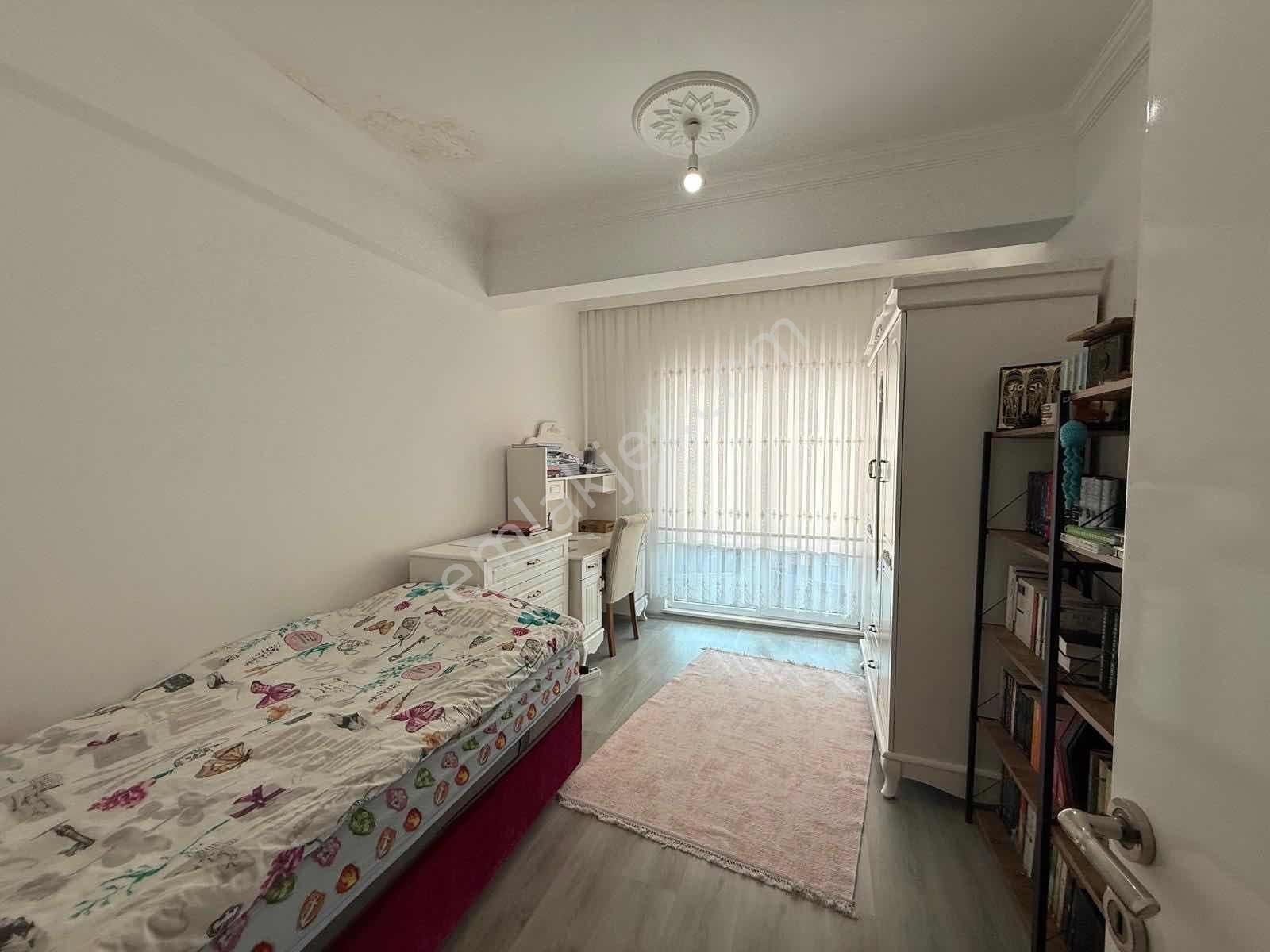 Yağmur Emlak'tan Özel Yapım Panoramik Manazaralı 3+1 Daire - Görsel 11