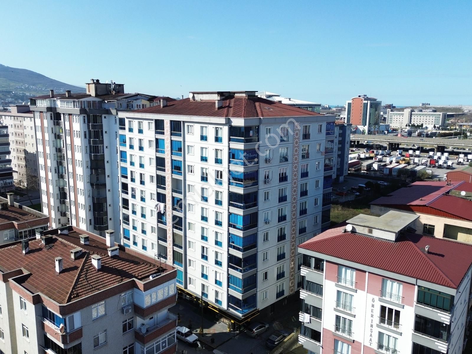 Yağmur Emlak'tan Özel Yapım Panoramik Manazaralı 3+1 Daire