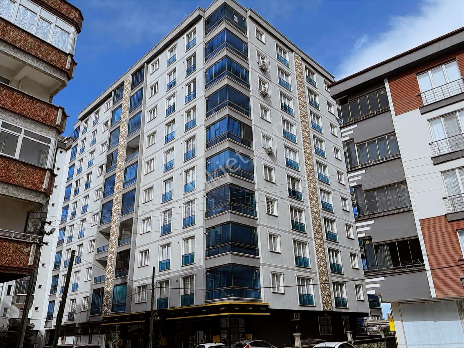 Yağmur Emlak'tan Özel Yapım Panoramik Manazaralı 3+1 Daire - Görsel 9