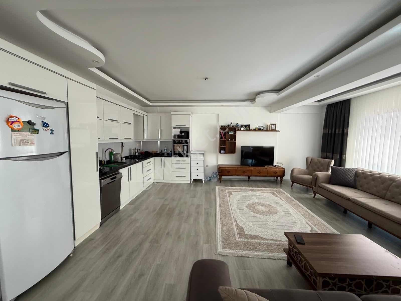 Yağmur Emlak'tan Özel Yapım Panoramik Manazaralı 3+1 Daire - Görsel 24