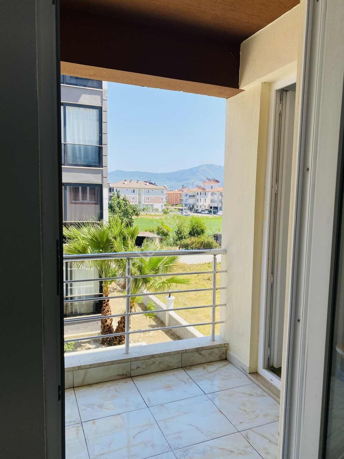 Dalaman Altıntasta Sevis Güzergahında Kiralık 1+1 Ara Kat - Görsel 4