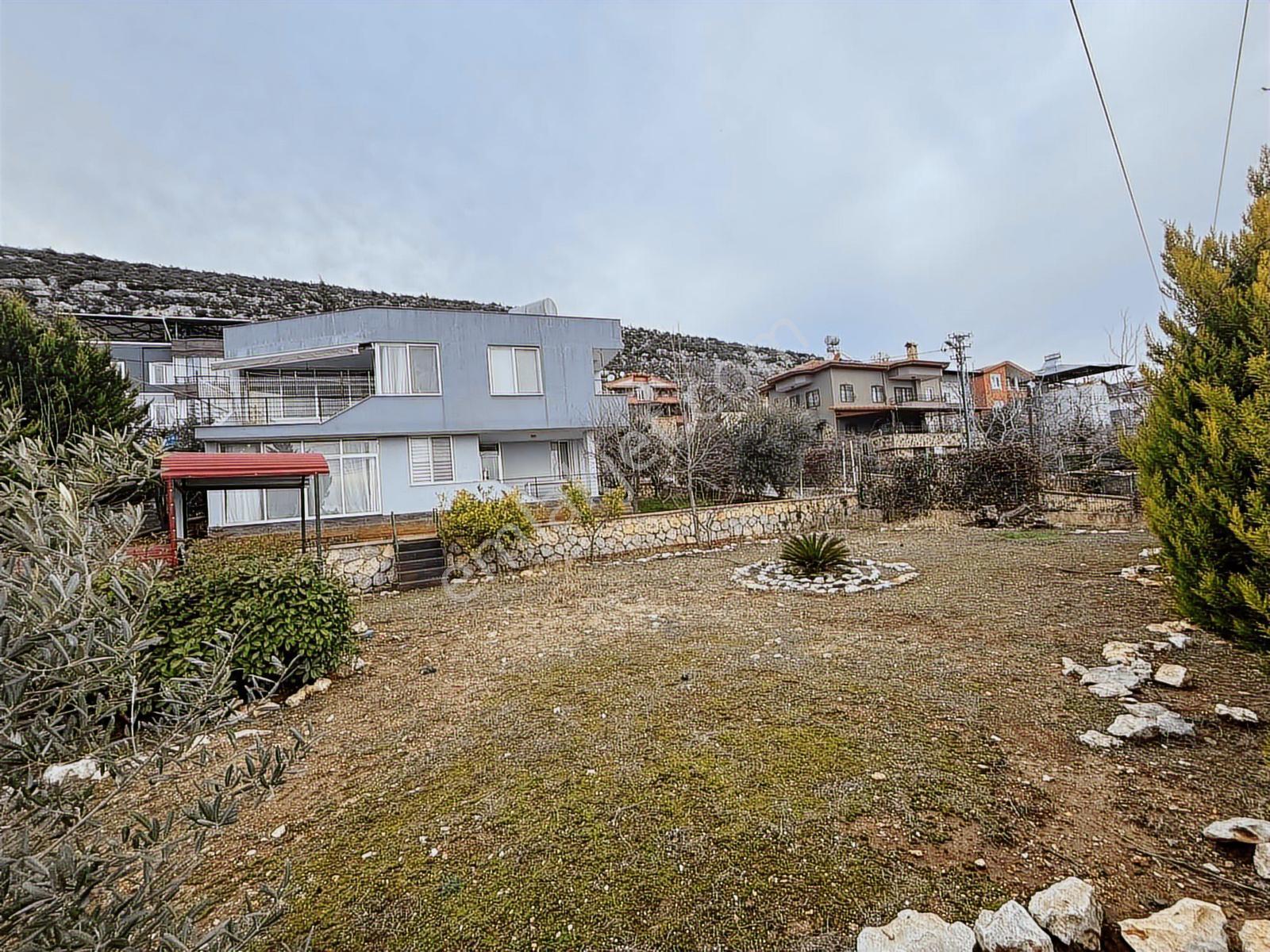 Darısekisi De 750 M2 Üzerin'de Satılık İki Katlı Müstakil Ev - Görsel 31