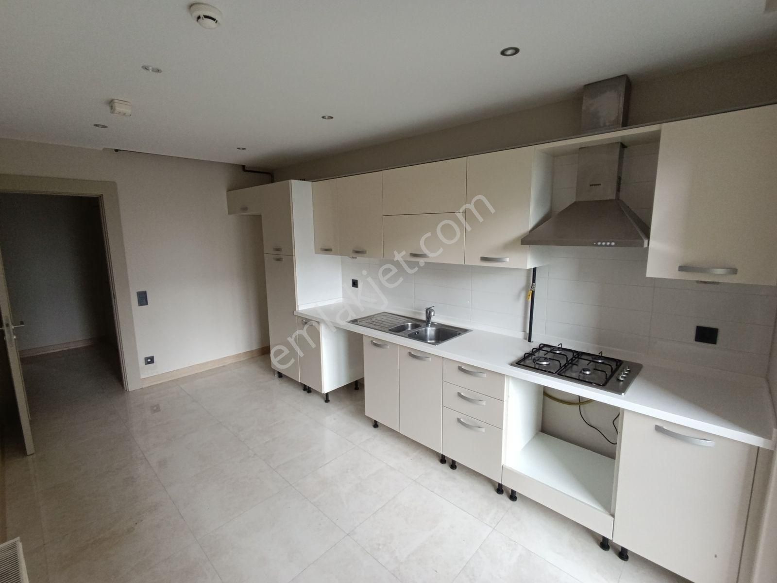 Blokyapı'dan Evorada 175 M2 Ebeveyn Banyolu 3,5+1 Arakat Kiralık - Görsel 2