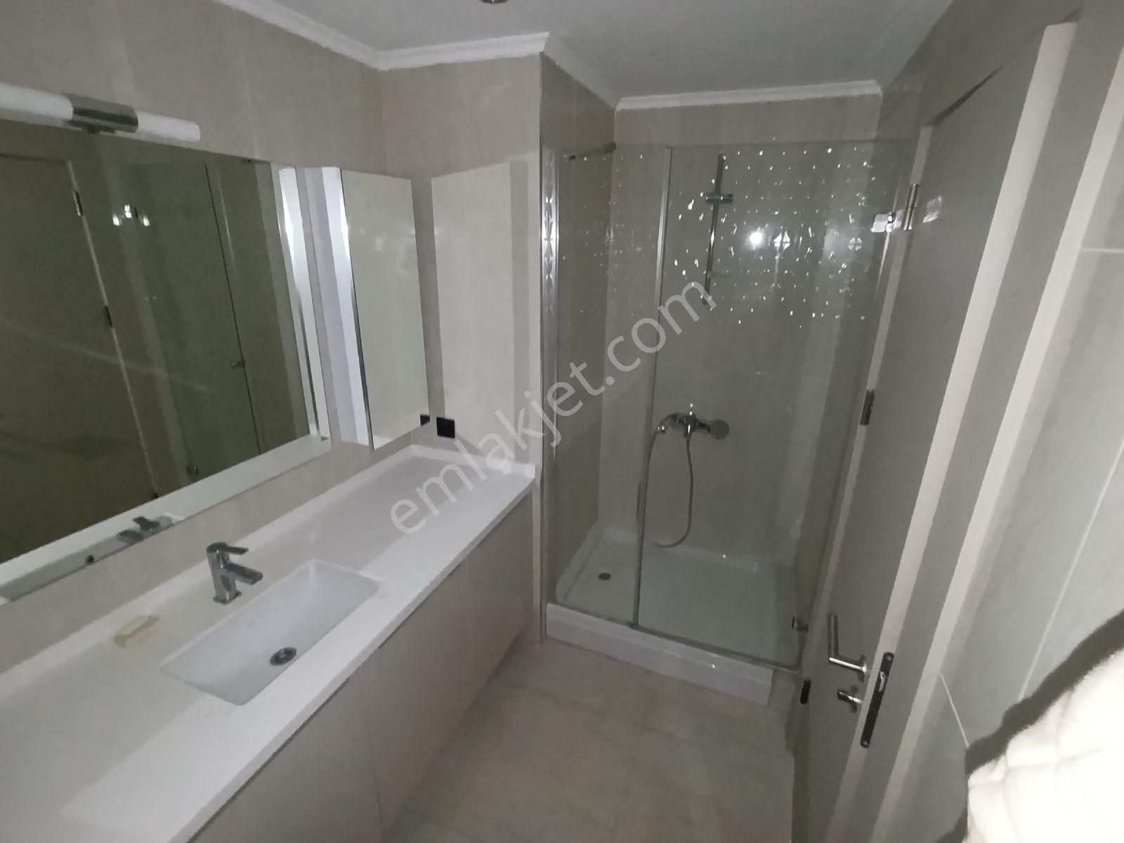 Blokyapı'dan Evorada 175 M2 Ebeveyn Banyolu 3,5+1 Arakat Kiralık - Görsel 11