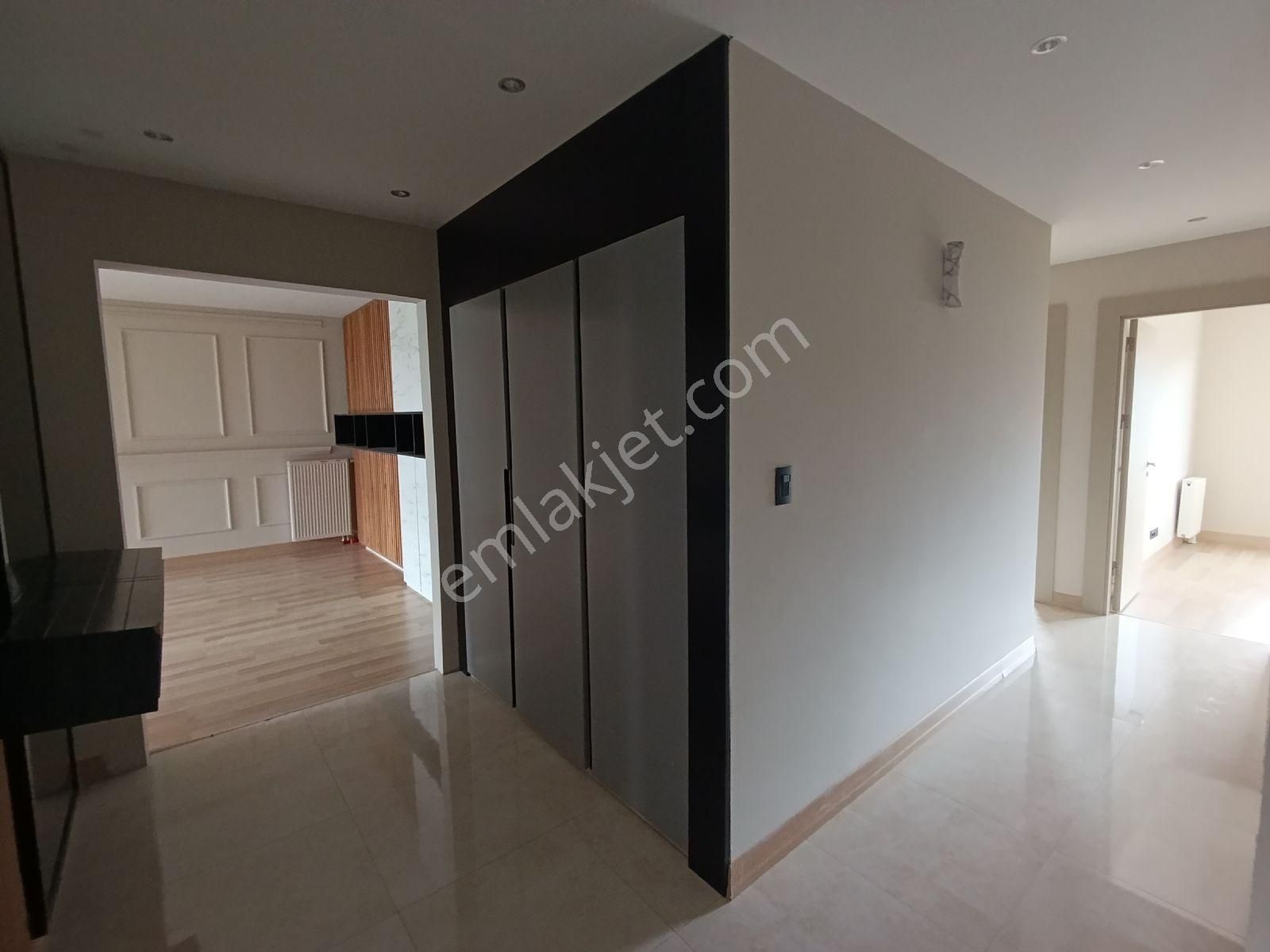 Blokyapı'dan Evorada 175 M2 Ebeveyn Banyolu 3,5+1 Arakat Kiralık - Görsel 3