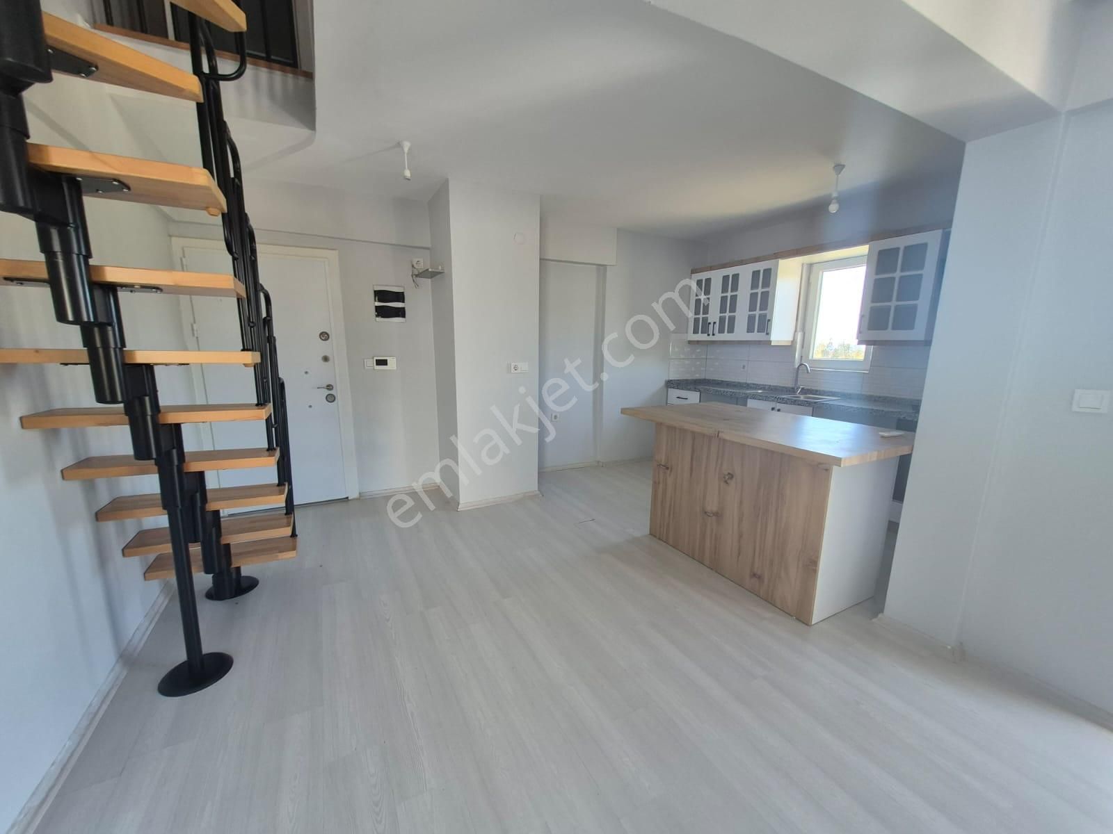 Goldhouse Dan Satılık Karaçulhada Nezih Site İçerisinde Satılık Dubleks Daire - Görsel 4