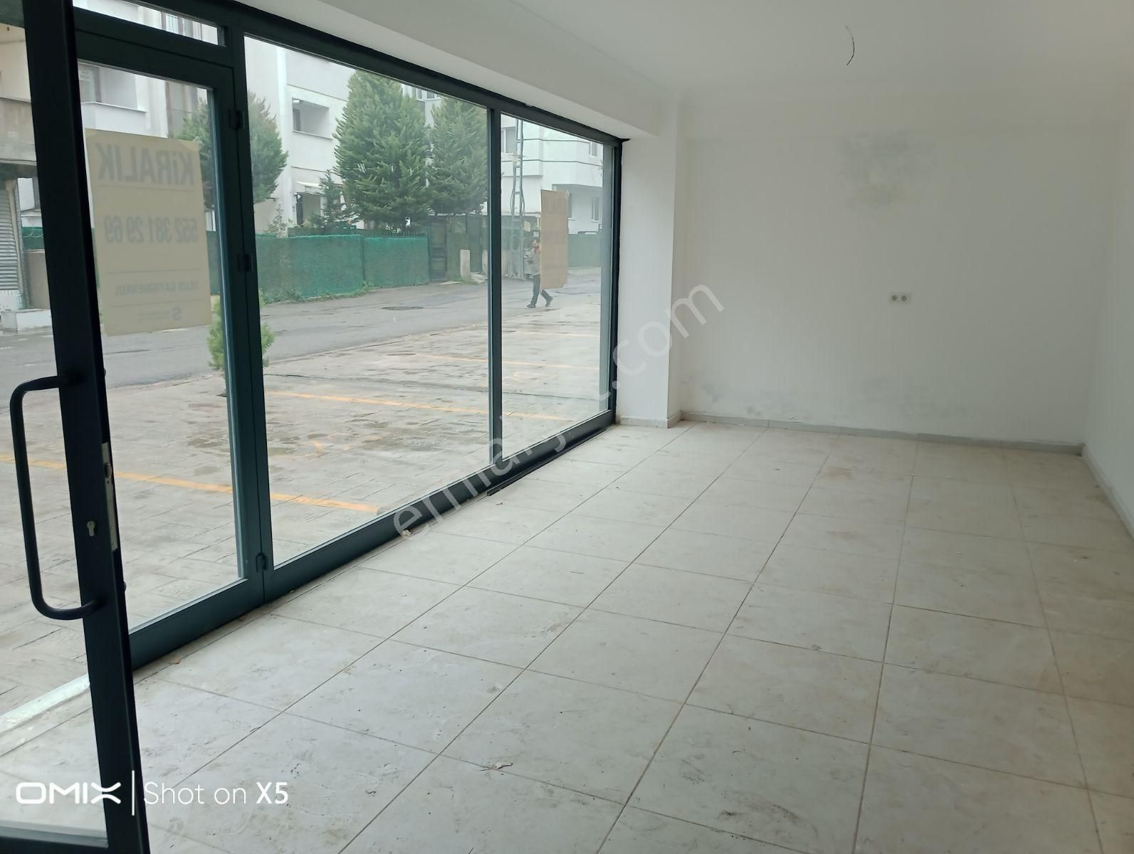 Pendik Çamçeşme Mahallesi'nde Kiralık 25m2 Düz Giriş Dükkan - Görsel 15
