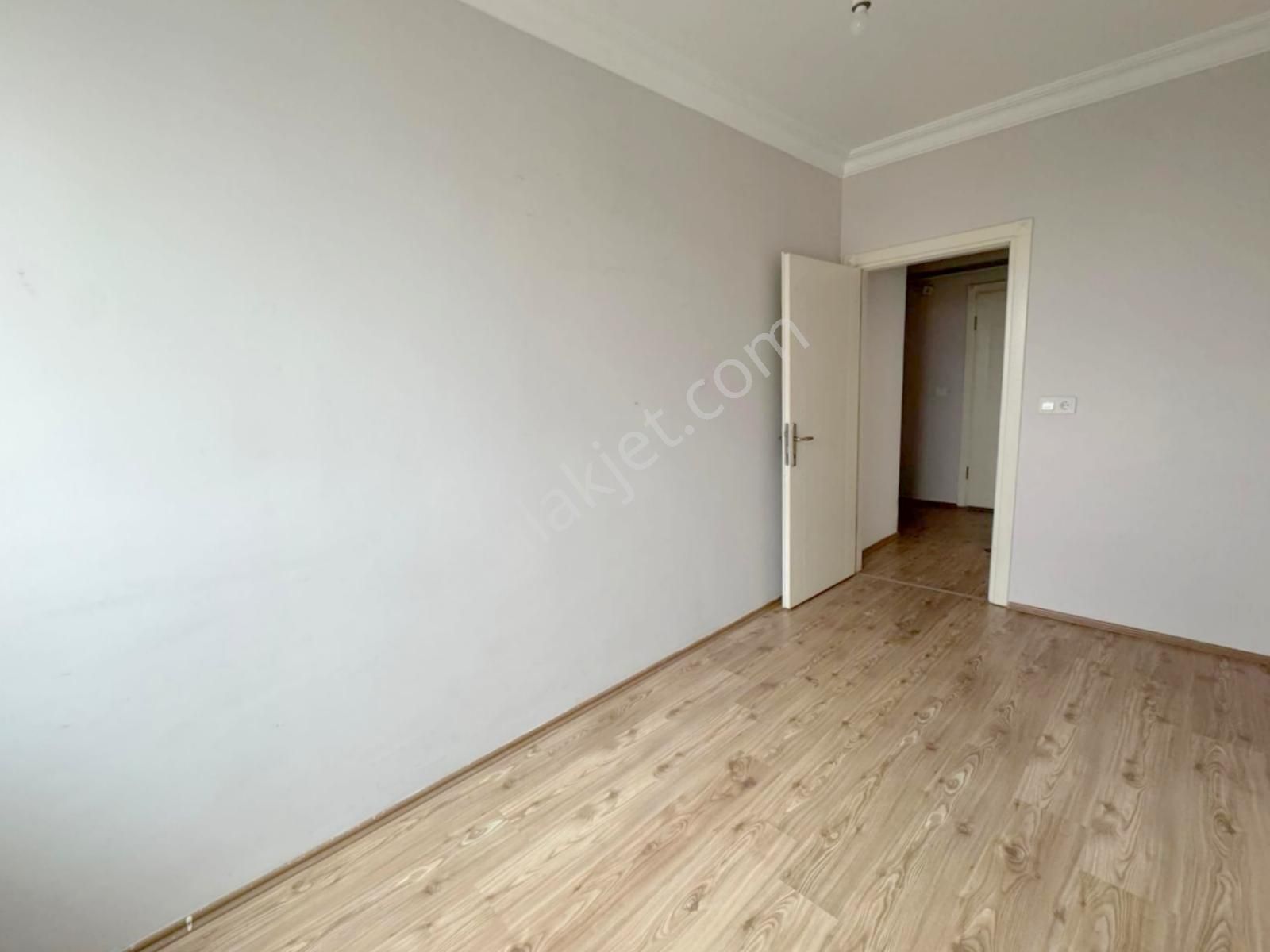 Mertcan'dan Cadde 2dk Metro 7dk İskanlı Balkonlu Fırsat 3+1 - Görsel 6