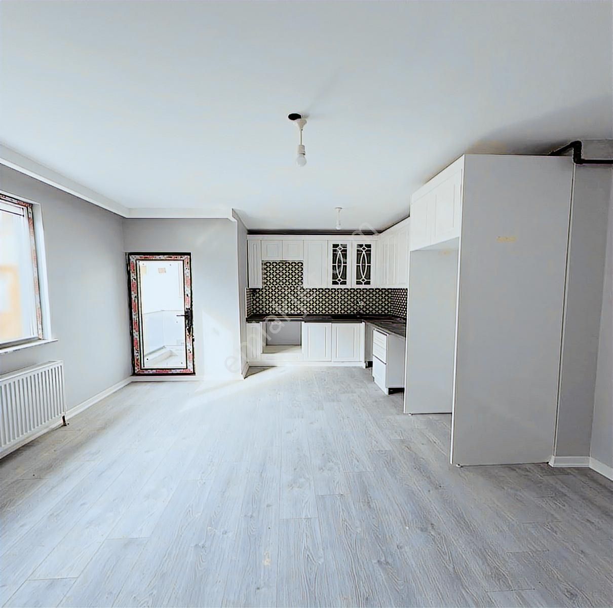 Kod 5311 Çamlık Mah. Metroya Yürüme Mesafesinde Arakat 1+1 Daire