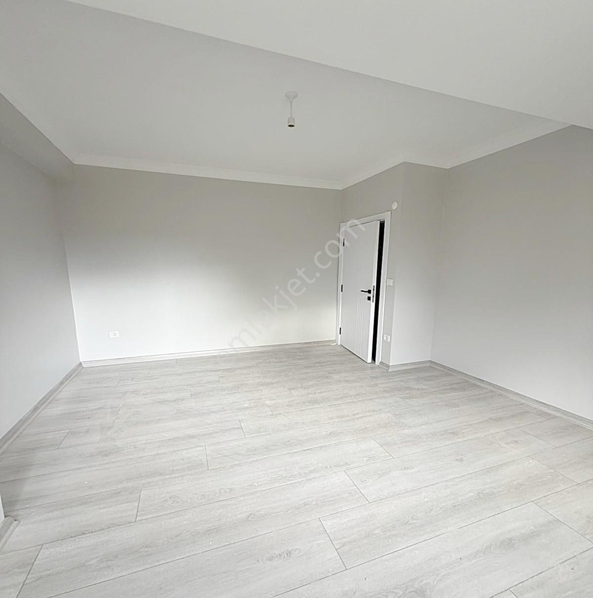 Kod 5340 Avrasya Yapı' Dan Ayrı Mutfaklı, Kapalı Otoparklı 1+1 - Görsel 17