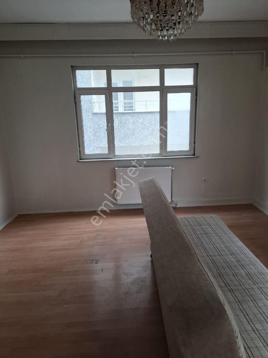 Hürriyet'te Kiralık 2+1 2.kat Daire