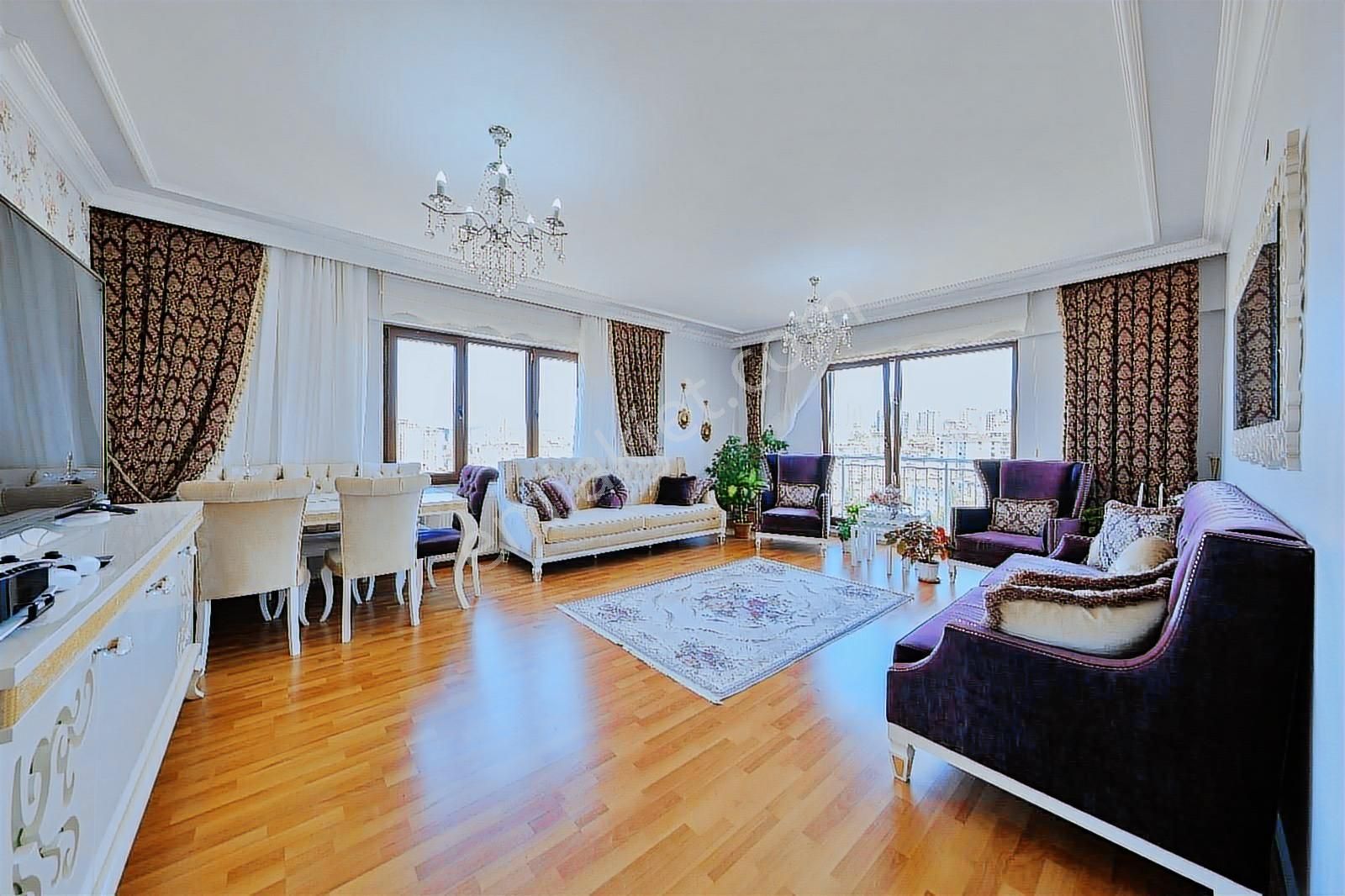 Kod 5357 Site Mah. Yüksek Kredili Manzaralı Geniş 3+1 Satılık