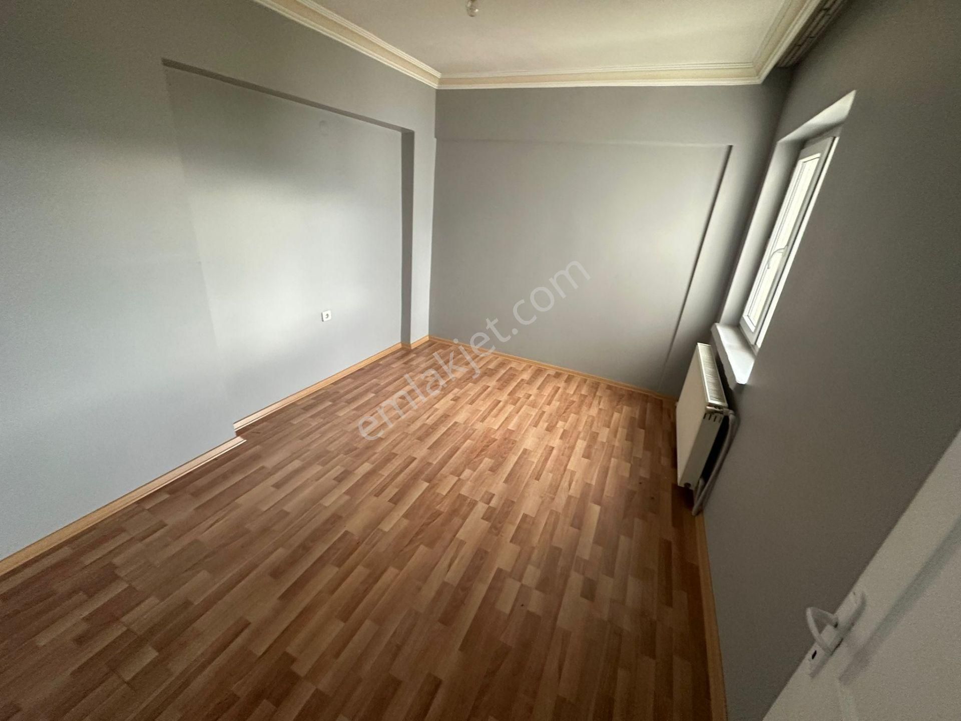 Sincan 12.cadde Üzerinde Site İçinde 3.kat Ön Cephe Salon Bağımsız Kiralık Daire - Görsel 29