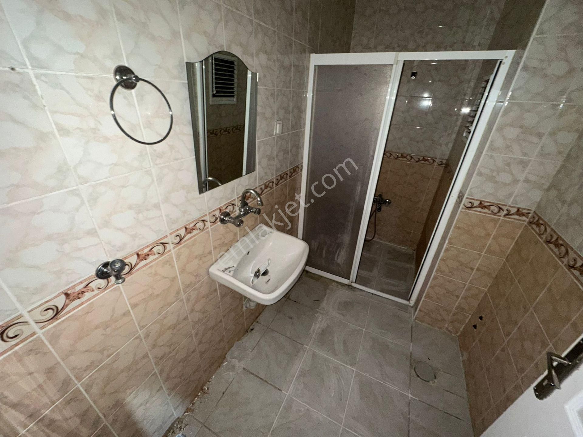 Sincan 12.cadde Üzerinde Site İçinde 3.kat Ön Cephe Salon Bağımsız Kiralık Daire - Görsel 18