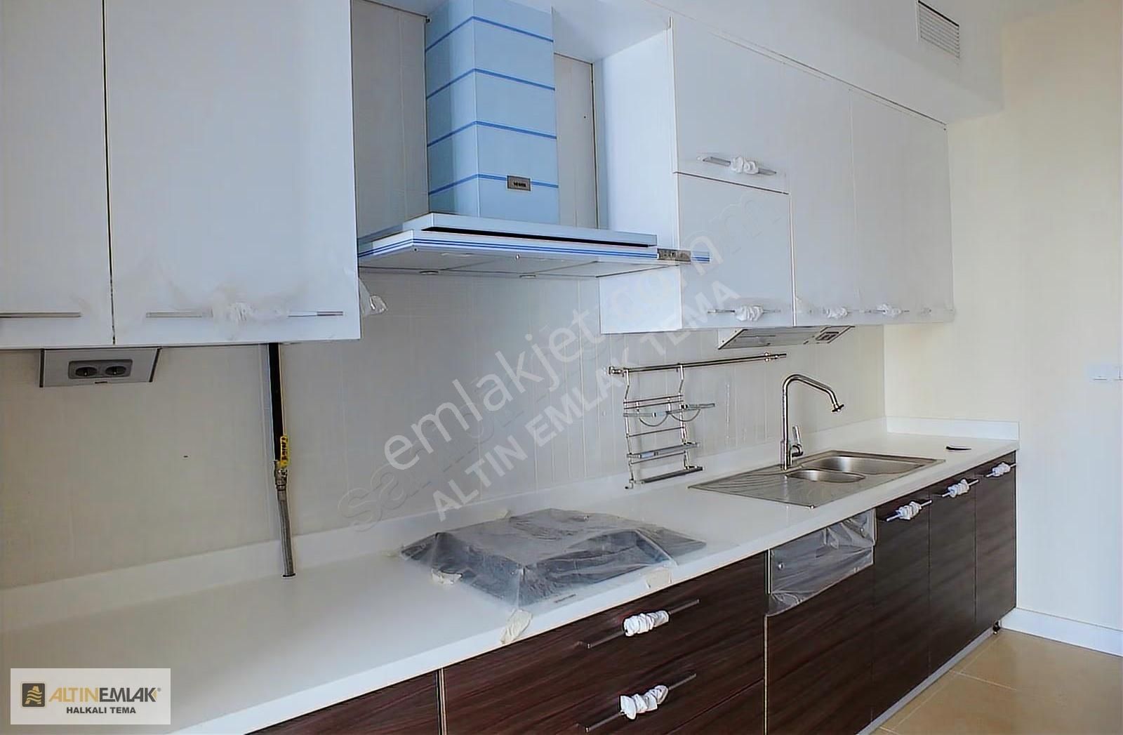 Halkalı Atakent Avrupa 3 Konutları Manzaralı Kiralık 3+1 Daire - Görsel 2