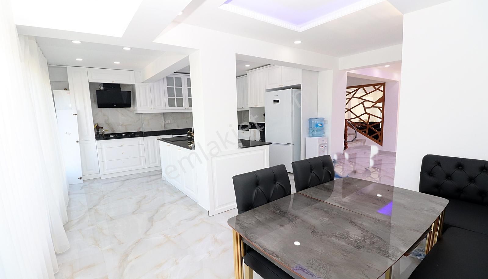 Eşyalı Kiralık Villa Beylikdüzü Deniz Manzaralı - Görsel 2