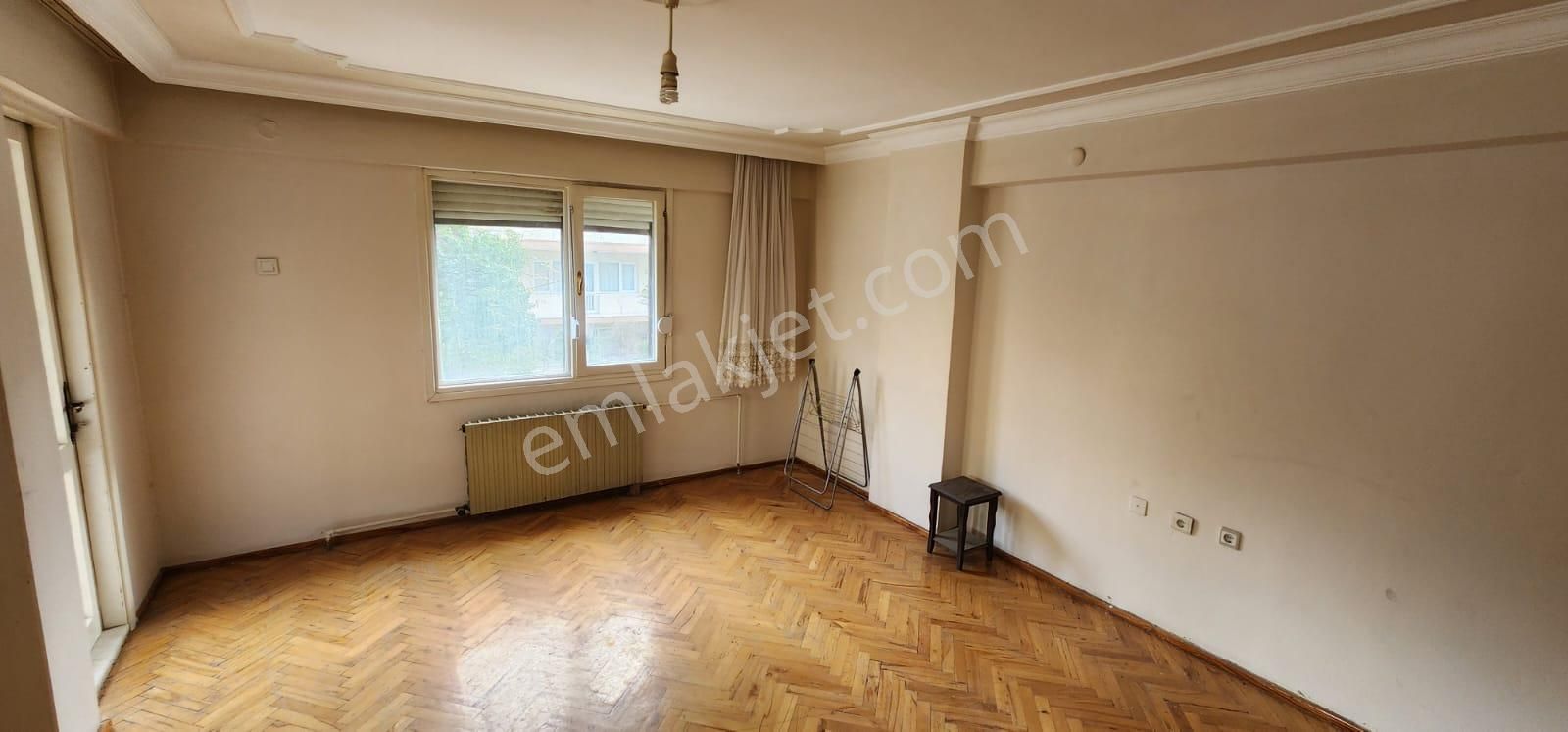 Bornova Ata Durağında Doğalgazlı 3+1 Daire - Görsel 21