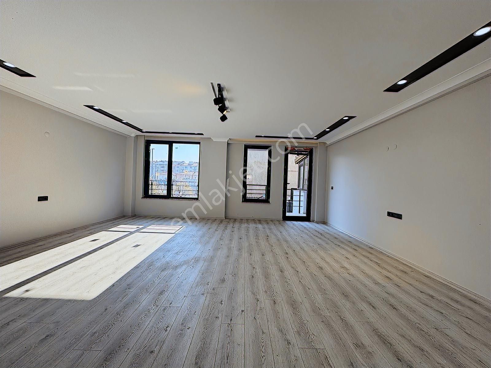 Bandırma Maviden Ultra Lüks Şık Tasarımlı 5+1+2 Satılık Triplex - Görsel 3