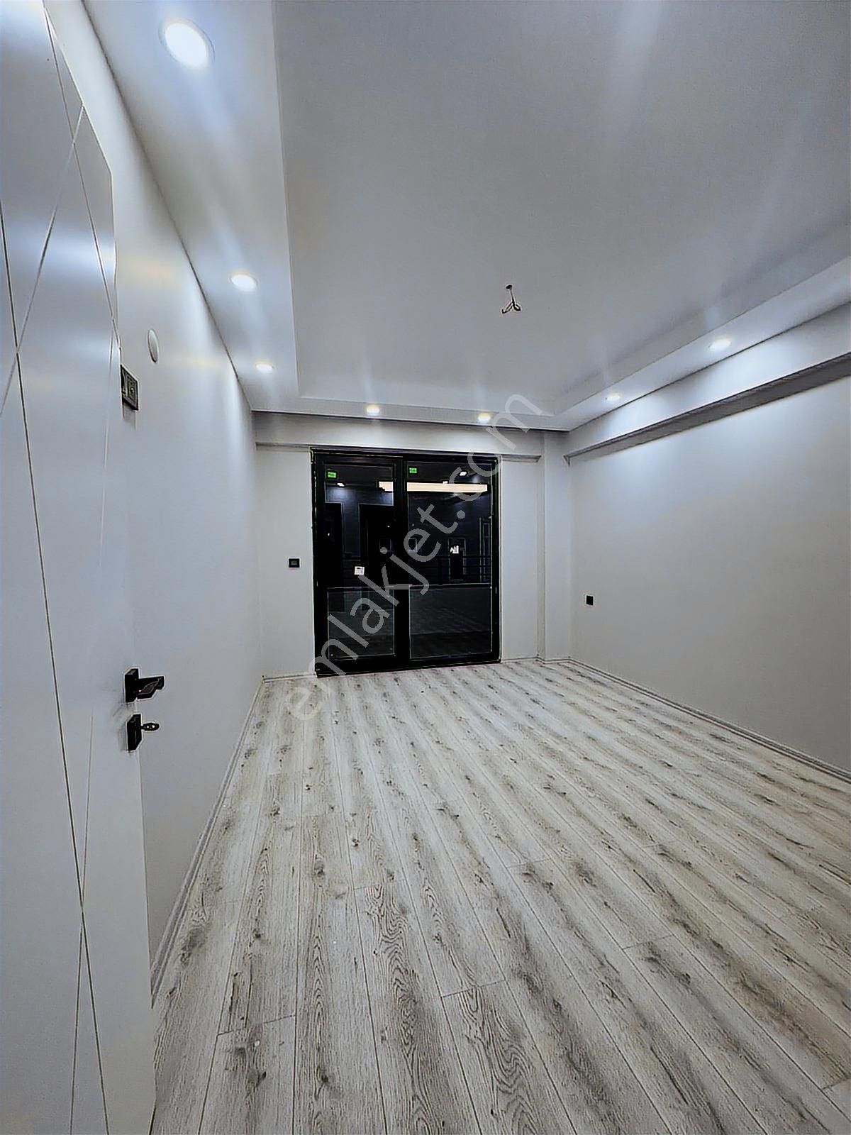Bandırma Maviden Ultra Lüks Şık Tasarımlı 5+1+2 Satılık Triplex - Görsel 19