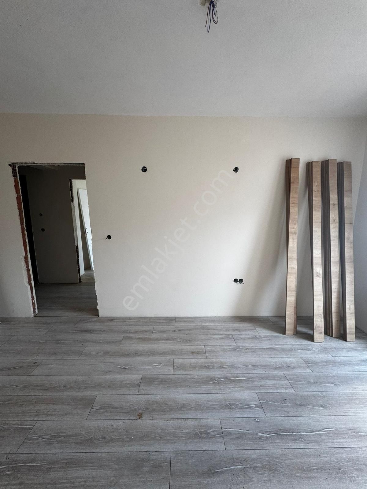 Bandırma Mavi Emlaktan Yeni Mahallede 2+0 Satılık Daire...! - Görsel 2