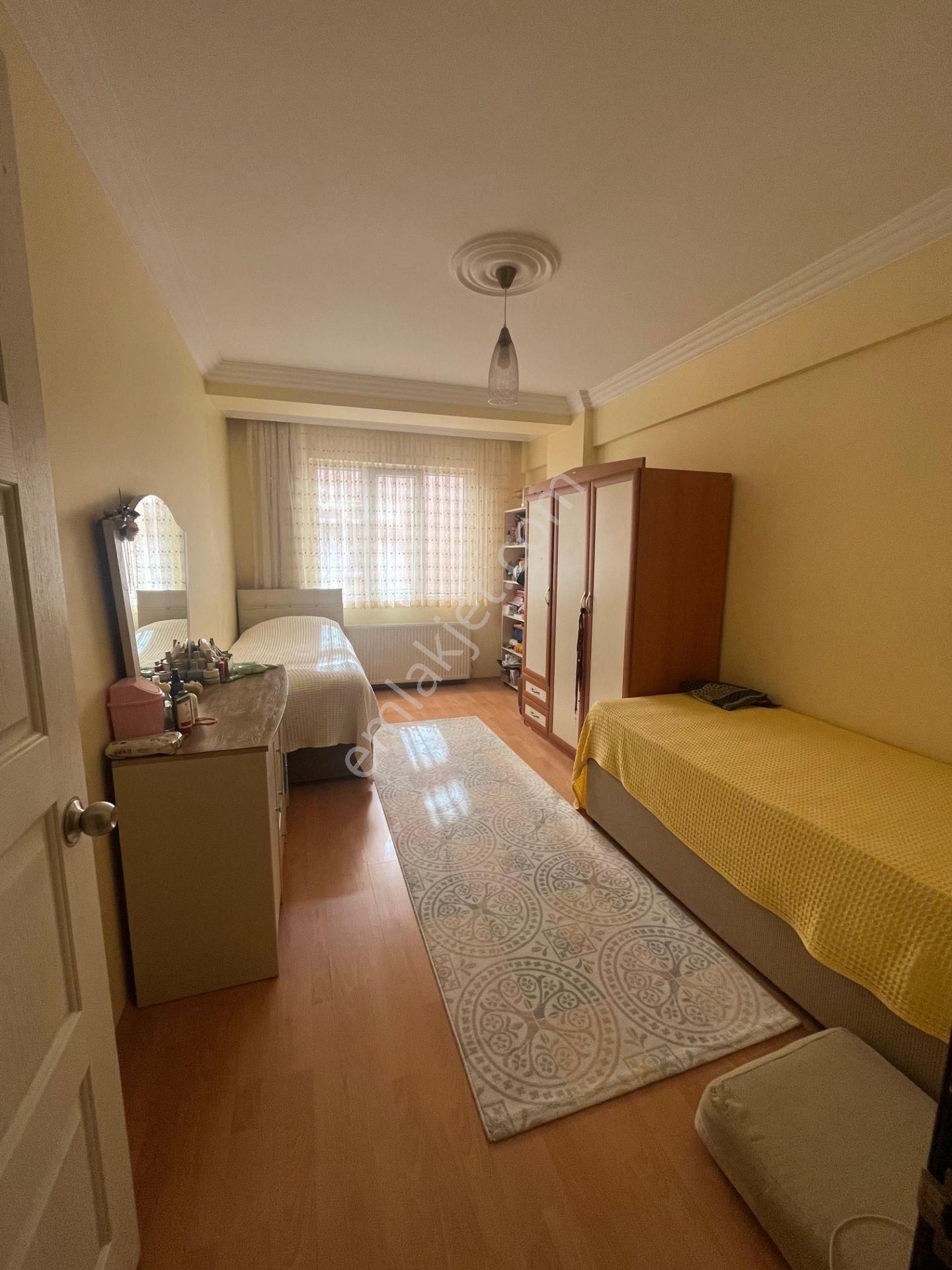 Serkan Gayrimenkulden Bahçelievler Kocasinan Merkez Mahallesinde 3+1 130 Metre - Görsel 15