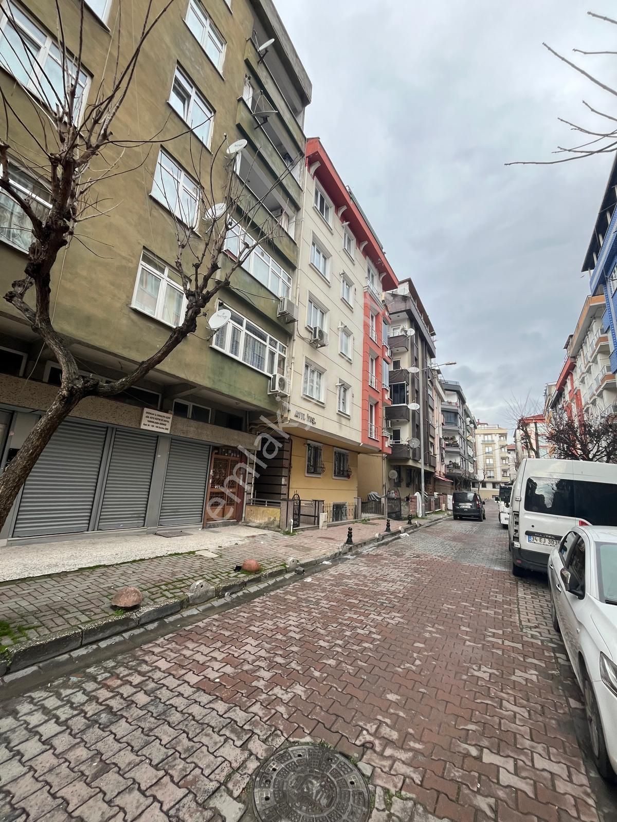 Serkan Gayrimenkulden Bahçelievler Kocasinan Merkez Mahallesinde 3+1 130 Metre