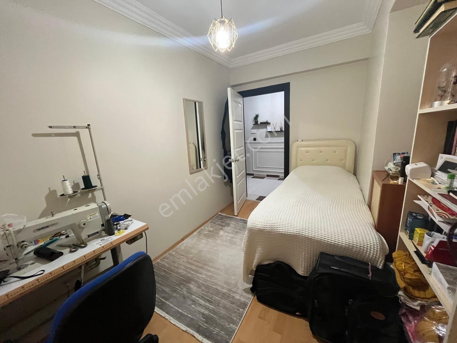 Serkan Gayrimenkulden Bahçelievler Kocasinan Merkez Mahallesinde 3+1 130 Metre - Görsel 4