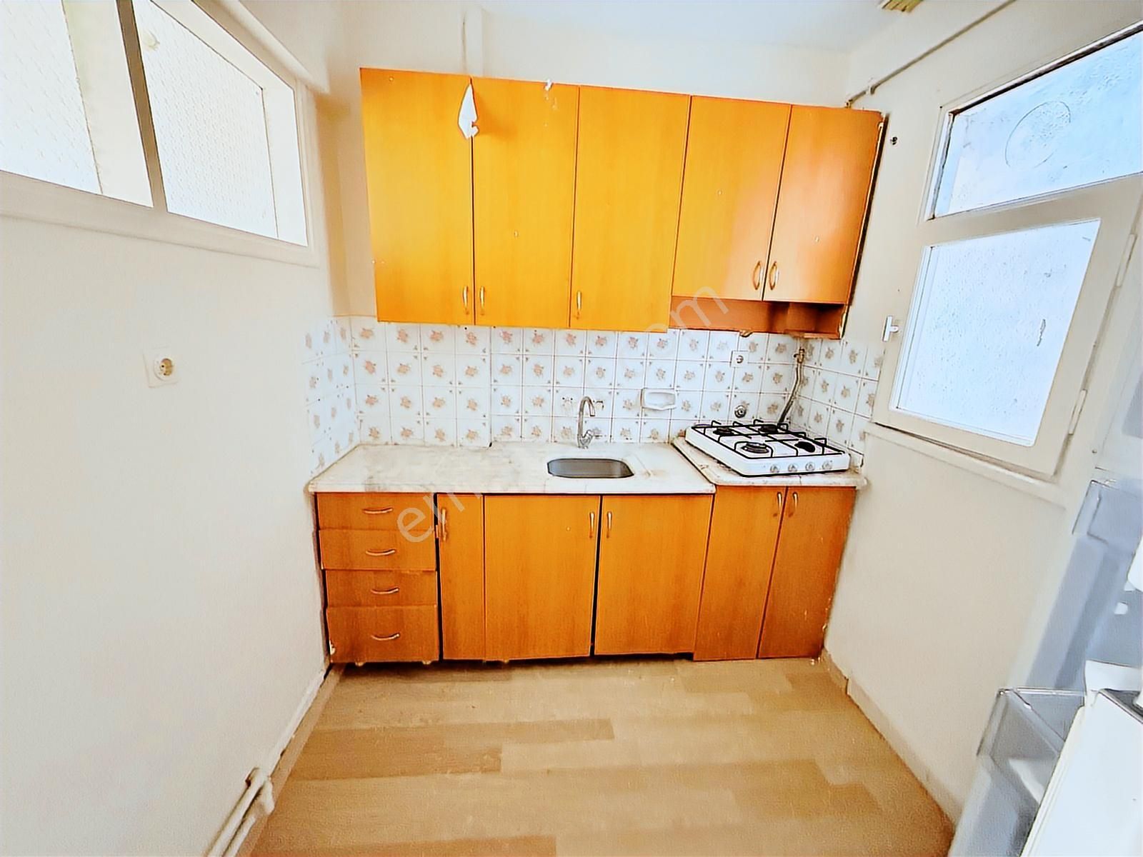 Maltepe İnönü Caddesine Paralel Ara Kat 2+1 Kiralık Daire - Görsel 2