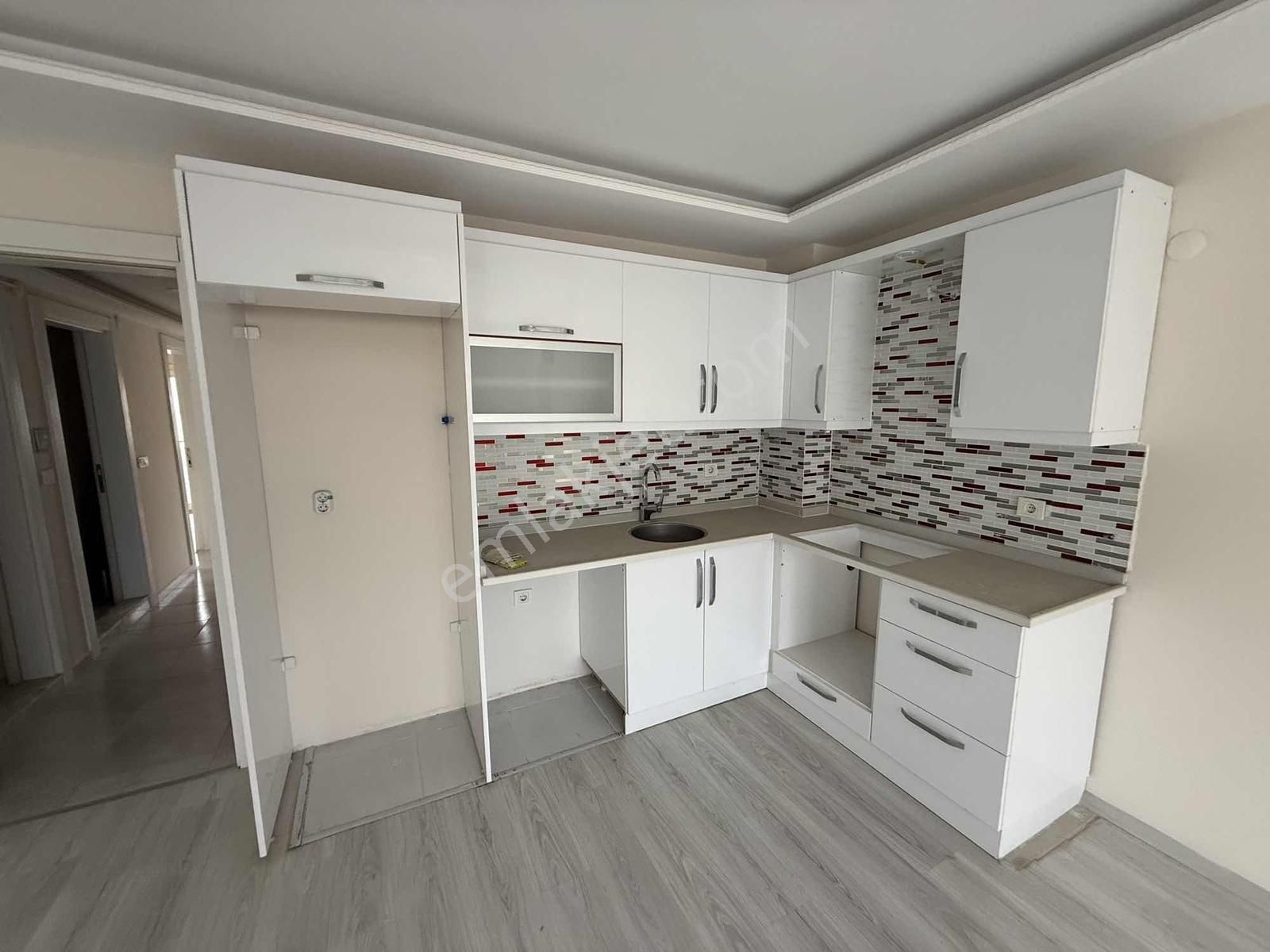 Kuşadası Davutlar Merkezde Satılık 3+1 Daire - Görsel 10
