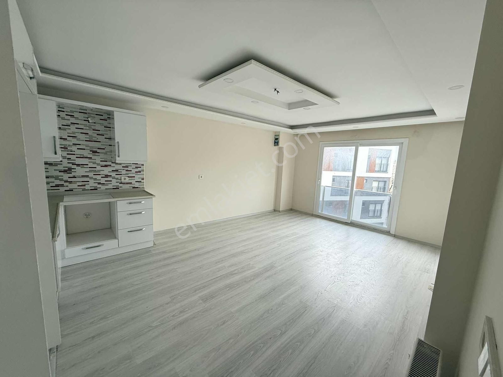 Kuşadası Davutlar Merkezde Satılık 3+1 Daire - Görsel 17