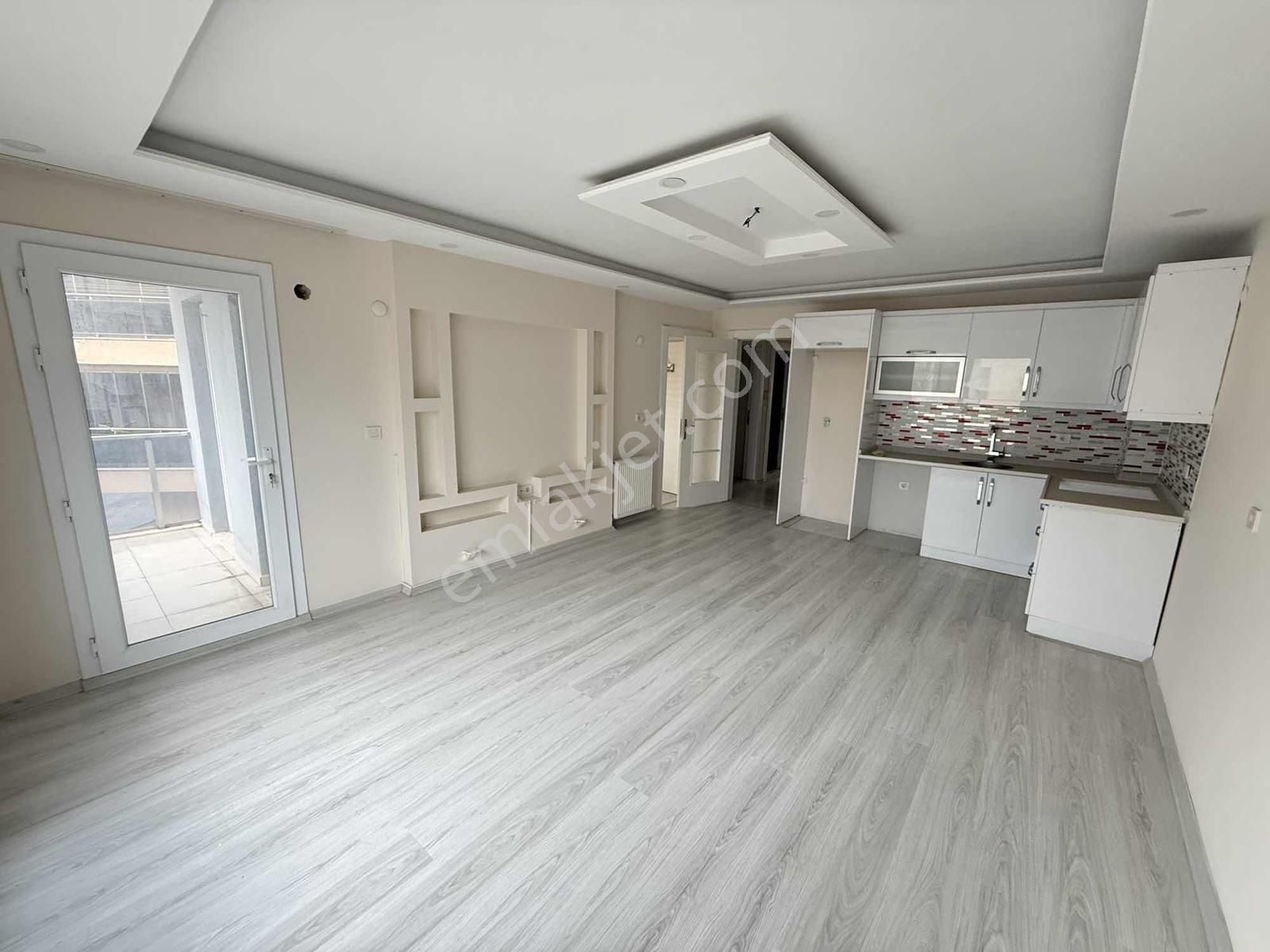 Kuşadası Davutlar Merkezde Satılık 3+1 Daire - Görsel 9