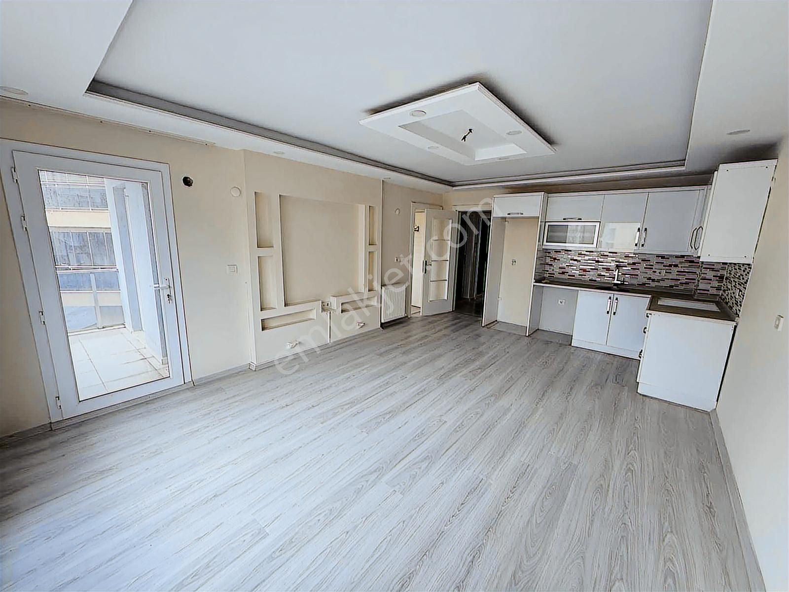 Kuşadası Davutlar Merkezde Satılık 3+1 Daire