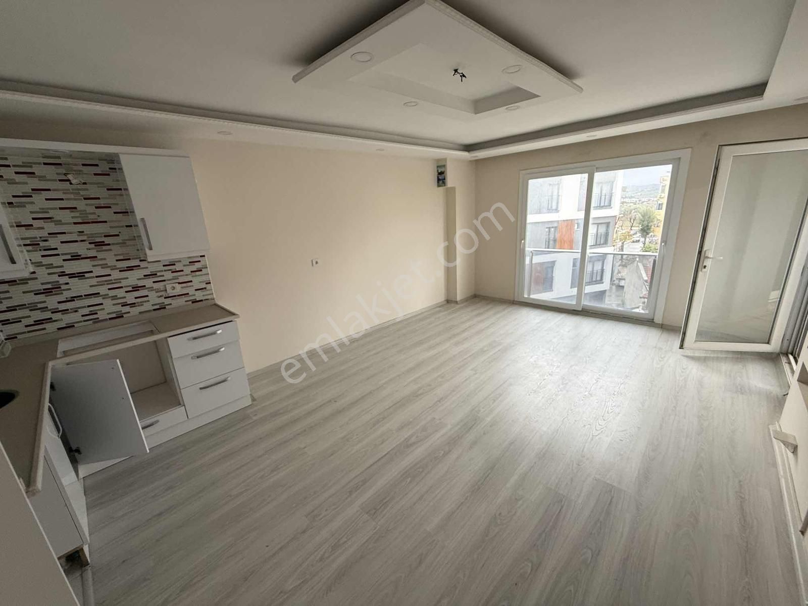 Kuşadası Davutlar Merkezde Satılık 3+1 Daire - Görsel 18