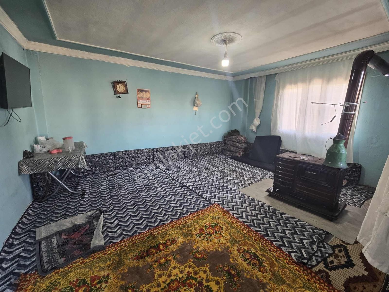 Yüreğir Bahçelievler De Satılık 3 Katlı Müstakil Kelepir Fiyata - Görsel 9