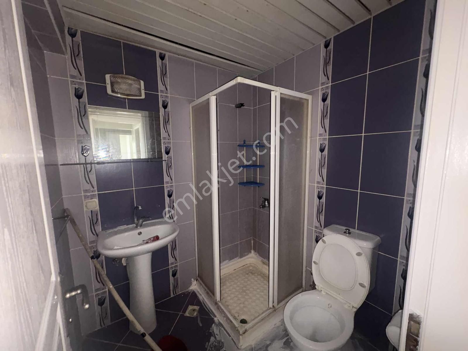 Egekentte Sınırsız Kredi İmkanı Ara Kat Kombili Tadilatlı 2+1 - Görsel 30